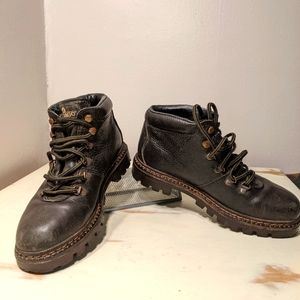 Vintage Sebago Womens Heavy Leather  Hiking Boots Sz 8 made in USA